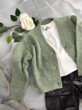 Cardigan Chic 8235
